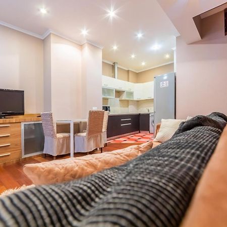 Трехкомнатная квартира на Крещатике Киев Экстерьер фото